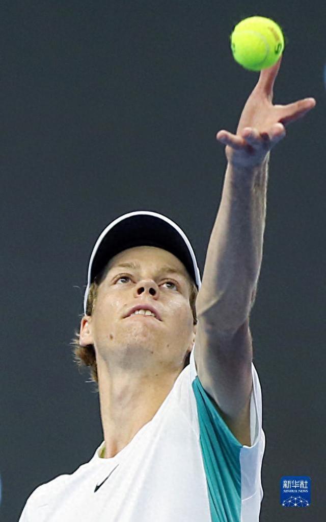 秀的左后卫 秀的左后卫